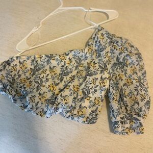 En Saison Floral One-Shoulder Top